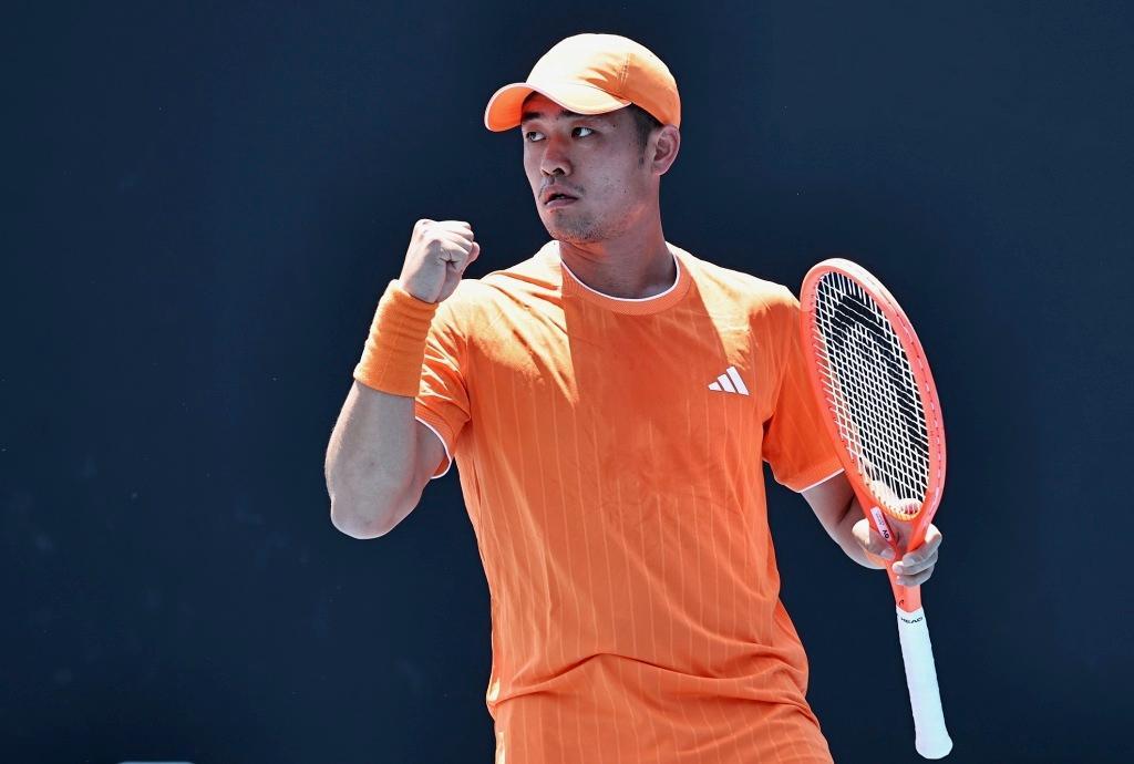 历史数据-拿下生涯澳网正赛首胜!吴易昺目标瞄准大满贯第二周